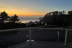 747 Oak St, Cannon Beach, OR 97110 - Photo 15