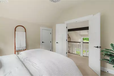5831 SW Seville Ave, Lake Oswego, OR 97035 - Photo 27
