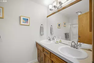 551 Brookside Dr, Eugene, OR 97405 - Photo 37