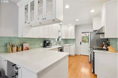 2747 NW Raleigh St #2, Portland, OR 97210 - Photo 9