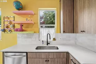 2646 SE 101st Ave, Portland, OR 97266 - Photo 9