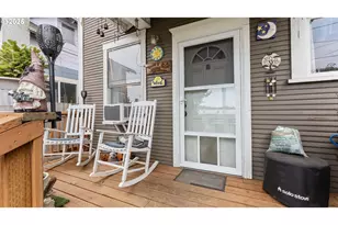 625 S 9th St, Coos Bay, OR 97420 - Photo 3