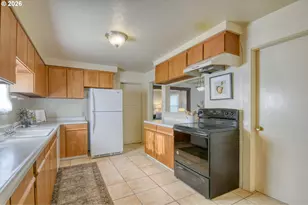 120 SE 7th St, Pendleton, OR 97801 - Photo 13