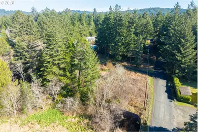 93619 Driftwood Inn Ln, North Bend, OR 97459 - Photo 5