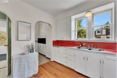 5905 N Minnesota Ave, Portland, OR 97217 - Photo 11