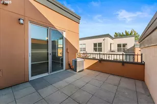 6273 NE Carillion Dr, Hillsboro, OR 97124 - Photo 43