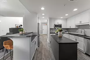 6273 NE Carillion Dr, Hillsboro, OR 97124 - Photo 13