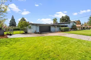 948 NE Queens Ln, Hillsboro, OR 97124 - Photo 3