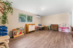 948 NE Queens Ln, Hillsboro, OR 97124 - Photo 23