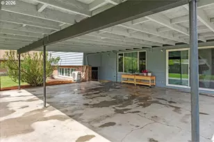 948 NE Queens Ln, Hillsboro, OR 97124 - Photo 35