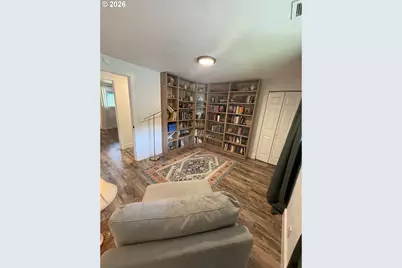 6974 Glacier Dr, Springfield, OR 97478 - Photo 35