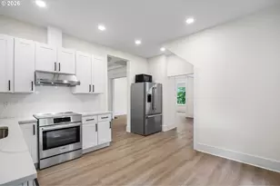 3003 SE Woodward St, Portland, OR 97202 - Photo 5
