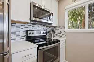 6331 White Tail Dr, West Linn, OR 97068 - Photo 7