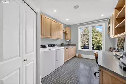 9105 NW Fullner Ct, Portland, OR 97229 - Photo 25