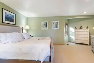6019 SW Woods Ct, Portland, OR 97221 - Photo 21