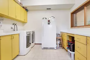 6019 SW Woods Ct, Portland, OR 97221 - Photo 35