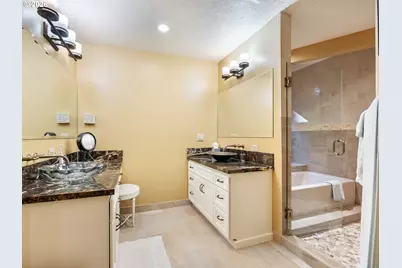 6019 SW Woods Ct, Portland, OR 97221 - Photo 25
