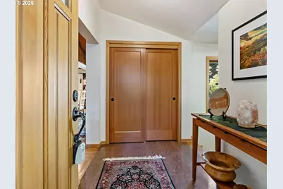 6019 SW Woods Ct, Portland, OR 97221 - Photo 3