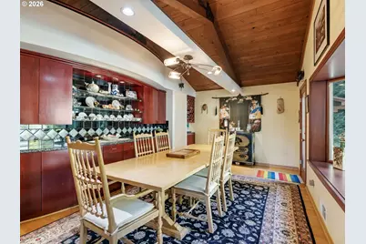 6019 SW Woods Ct, Portland, OR 97221 - Photo 11