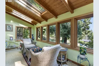 6019 SW Woods Ct, Portland, OR 97221 - Photo 11