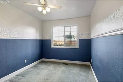 1666 W Myrtle Ave, Roseburg, OR 97471 - Photo 19