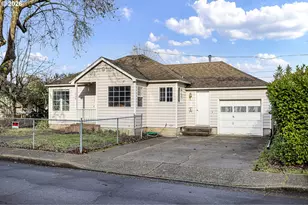 1666 W Myrtle Ave, Roseburg, OR 97471 - Photo 3