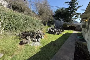 398 Atlantic St, Astoria, OR 97103 - Photo 11