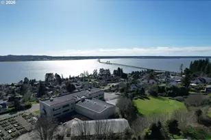 398 Atlantic St, Astoria, OR 97103 - Photo 9