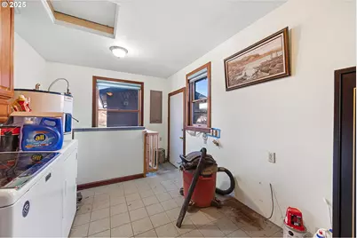 155 N 6th Ave, Elgin, OR 97827 - Photo 29
