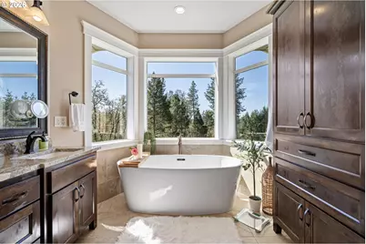 86404 Bailey Hill Rd, Eugene, OR 97405 - Photo 17