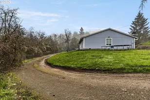 220 Wells Rd, Oakland, OR 97462 - Photo 45