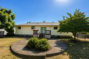 3015 SE 143rd Ave, Portland, OR 97236 - Photo 3