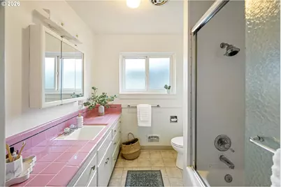 3855 NE Webster St, Portland, OR 97211 - Photo 29