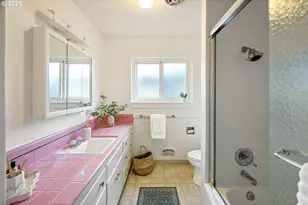 3855 NE Webster St, Portland, OR 97211 - Photo 29