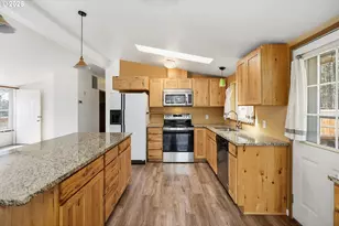 39 N Eagle Point Rd, Tygh Valley, OR 97063 - Photo 9