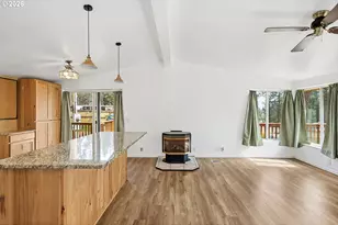 39 N Eagle Point Rd, Tygh Valley, OR 97063 - Photo 11