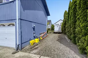 854 NE 16th Ave, Canby, OR 97013 - Photo 29