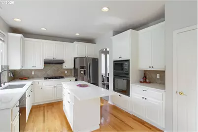 5254 NW Skycrest Pkwy, Portland, OR 97229 - Photo 9