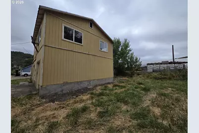 119 Pleasant Ave, Roseburg, OR 97470 - Photo 15