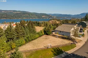 1099 SE Windsong Dr, Cascade Locks, OR 97014 - Photo 41