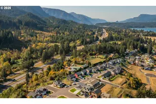 1099 SE Windsong Dr, Cascade Locks, OR 97014 - Photo 35