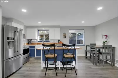 34792 Row River Rd, Cottage Grove, OR 97424 - Photo 11