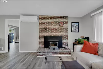 34792 Row River Rd, Cottage Grove, OR 97424 - Photo 7