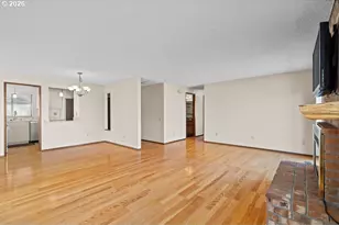 14859 NE Thompson St, Portland, OR 97230 - Photo 9