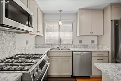 14859 NE Thompson St, Portland, OR 97230 - Photo 13