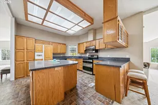 609 NE South Shore Rd, Portland, OR 97211 - Photo 13