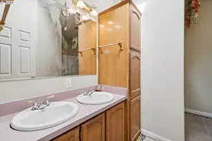 609 NE South Shore Rd, Portland, OR 97211 - Photo 27