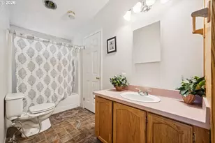 609 NE South Shore Rd, Portland, OR 97211 - Photo 33