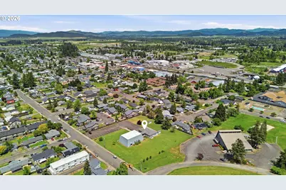 552 Holbrook Ln, Creswell, OR 97426 - Photo 41