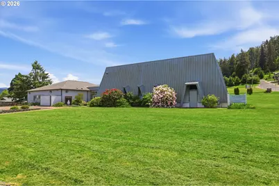 552 Holbrook Ln, Creswell, OR 97426 - Photo 3